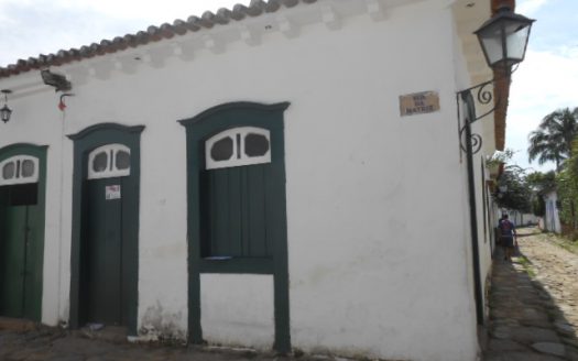 CPV 63 – Casa a venda em Paraty no Centro Histórico