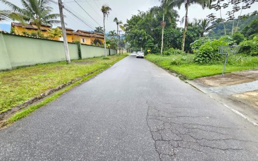 TVP 966 – FRAÇÃO A VENDA NO BAIRRO PRINCESA ISABEL EM PARATY RJ.