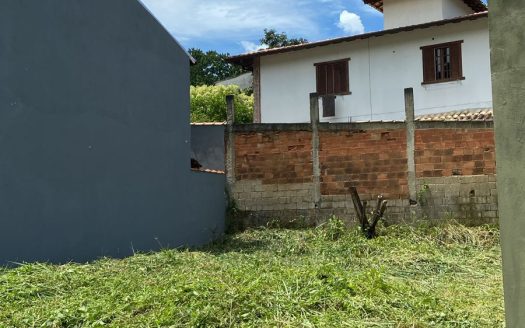 TVP 966 – FRAÇÃO A VENDA NO BAIRRO PRINCESA ISABEL EM PARATY RJ.