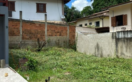 TVP 966 – FRAÇÃO A VENDA NO BAIRRO PRINCESA ISABEL EM PARATY RJ.