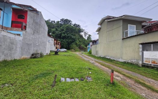 TVP 966 – FRAÇÃO A VENDA NO BAIRRO PRINCESA ISABEL EM PARATY RJ.