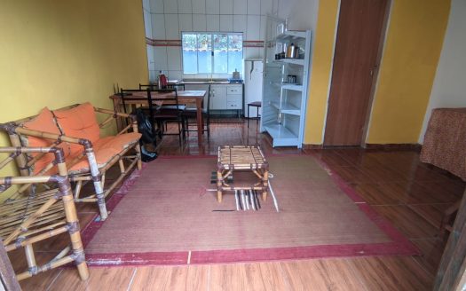 CLM 912 – Casa Pra Locação no Bairro Paraty Mirim a Poucos Mts da Praia