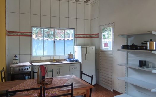 CLM 912 – Casa Pra Locação no Bairro Paraty Mirim a Poucos Mts da Praia