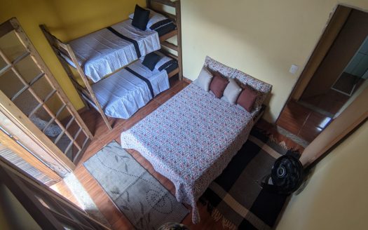 CLM 912 – Casa Pra Locação no Bairro Paraty Mirim a Poucos Mts da Praia
