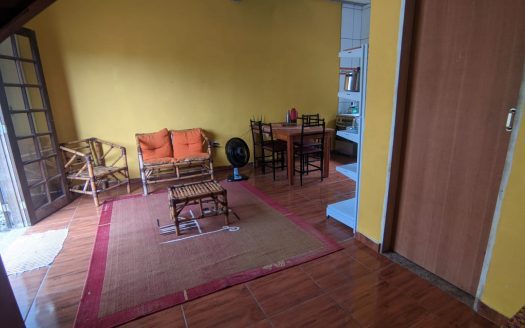 CLM 912 – Casa Pra Locação no Bairro Paraty Mirim a Poucos Mts da Praia