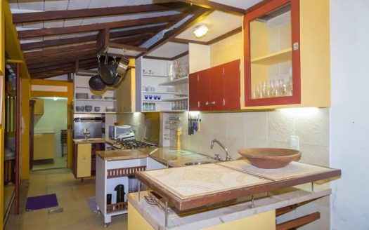 CVP 997 – Harmoniosa Casa a Venda no Centro Histórico a Poucos Passos do Cais