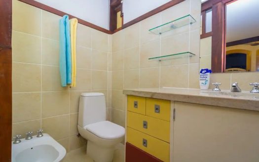 CVP 997 – Harmoniosa Casa a Venda no Centro Histórico a Poucos Passos do Cais