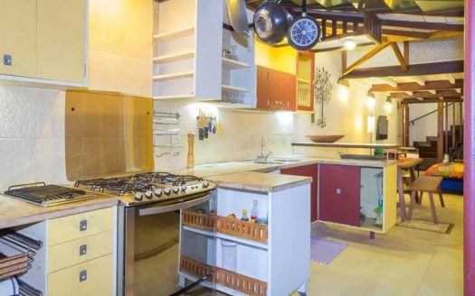 CVP 997 – Harmoniosa Casa a Venda no Centro Histórico a Poucos Passos do Cais