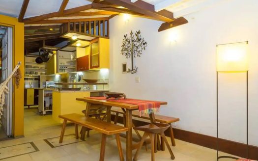 CVP 997 – Harmoniosa Casa a Venda no Centro Histórico a Poucos Passos do Cais