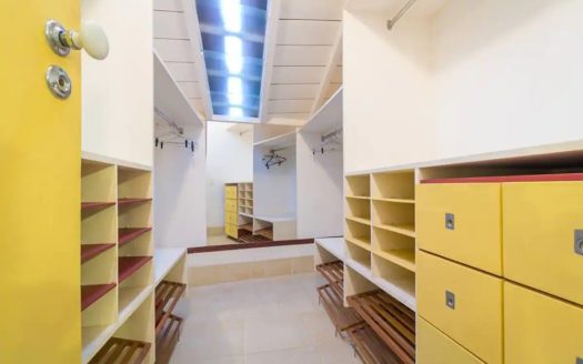 CVP 997 – Harmoniosa Casa a Venda no Centro Histórico a Poucos Passos do Cais