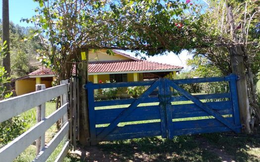 CVC 1142 – Belíssima Chácara a Venda no Bairro Catióca em Cunha – SP