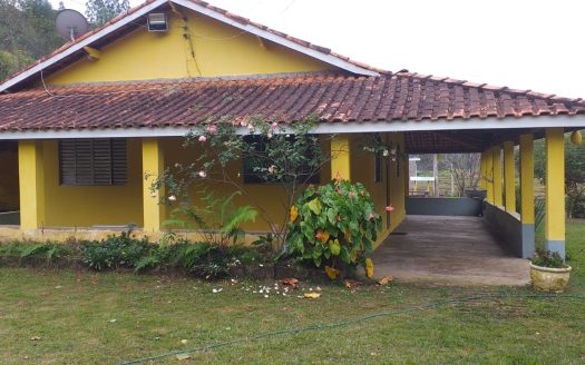 CVC 1142 – Belíssima Chácara a Venda no Bairro Catióca em Cunha – SP