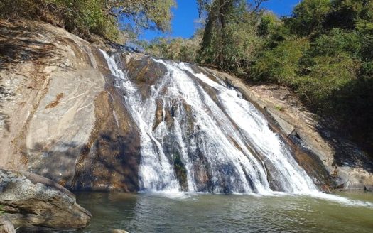 CVC 1142 – Belíssima Chácara a Venda no Bairro Catióca em Cunha – SP