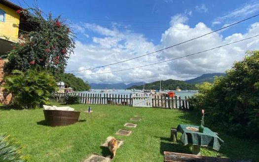 CVP 1199 – Casa a Beira Mar a Venda na Ilha do Araújo em Paraty RJ