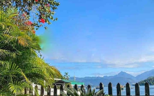 CVP 1199 – Casa a Beira Mar a Venda na Ilha do Araújo em Paraty RJ