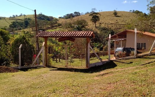 CVP 1307 – Linda Chácara a Venda no Bairro do Cedro em Cunha SP
