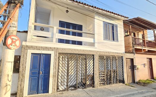 CVP 1247 – Casa com Ponto Comercial a Venda no bairro Patitiba a Poucos Metros do Centro