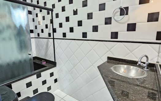 CVP 1247 – Casa com Ponto Comercial a Venda no bairro Patitiba a Poucos Metros do Centro