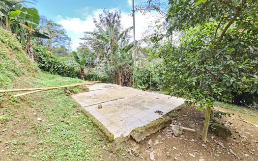 CVP 1310 – Linda Chácara Estilo Colonial com Frente Pra Cachoeira no Bairro do Penha