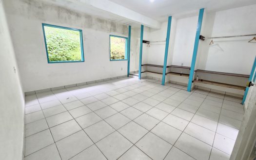 CVP 1310 – Linda Chácara Estilo Colonial com Frente Pra Cachoeira no Bairro do Penha