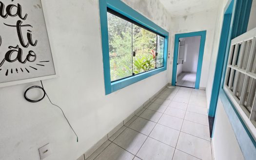 CVP 1310 – Linda Chácara Estilo Colonial com Frente Pra Cachoeira no Bairro do Penha