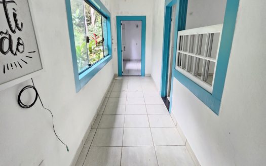 CVP 1310 – Linda Chácara Estilo Colonial com Frente Pra Cachoeira no Bairro do Penha