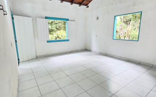 CVP 1310 – Linda Chácara Estilo Colonial com Frente Pra Cachoeira no Bairro do Penha