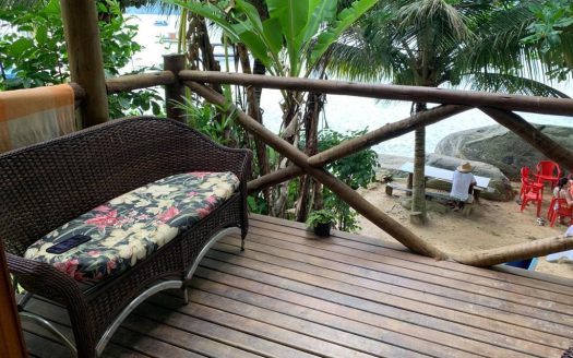 CVP 1293 – Lindo Chalé Frente ao Mar Pé na Areia na Ilha do Cedro