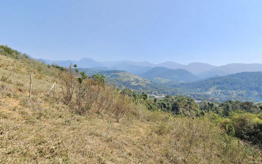SVP 1329 – Sítio Escriturado Com Vista para a Mata e o Mar na Ponte Branca