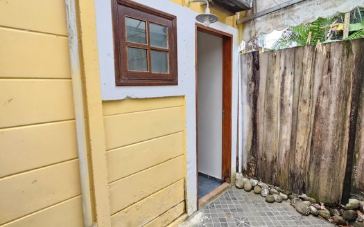 PVP 1335 – Linda Pousada no Bairro Vila Colonial em Paraty RJ