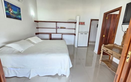CVP 1352 – Charmosa Casa Com Linda Vista para o Mar em Condomínio Alto Padrão no Bairro Praia Grande em Paraty