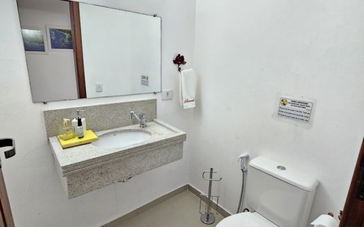 CVP 1352 – Charmosa Casa Com Linda Vista para o Mar em Condomínio Alto Padrão no Bairro Praia Grande em Paraty