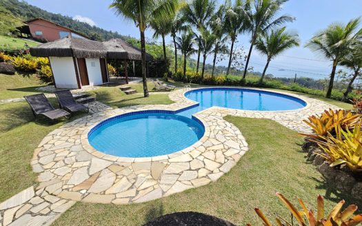 CVP 1352 – Charmosa Casa Com Linda Vista para o Mar em Condomínio Alto Padrão no Bairro Praia Grande em Paraty