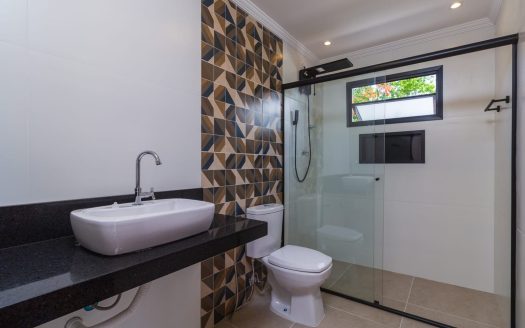 CVP 1380 – Belíssima Casa Alto Padrão em Condomínio na Ponte Branca