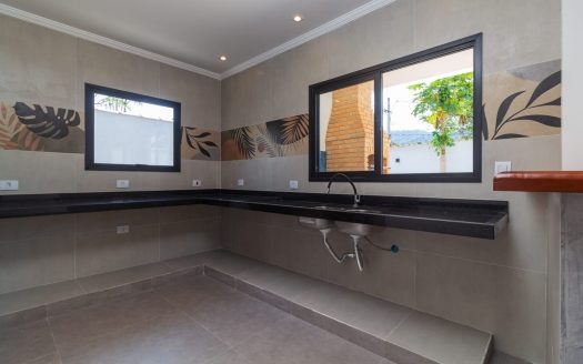 CVP 1380 – Belíssima Casa Alto Padrão em Condomínio na Ponte Branca