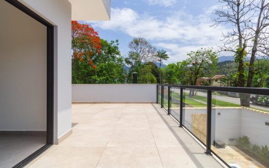 CVP 1380 – Belíssima Casa Alto Padrão em Condomínio na Ponte Branca